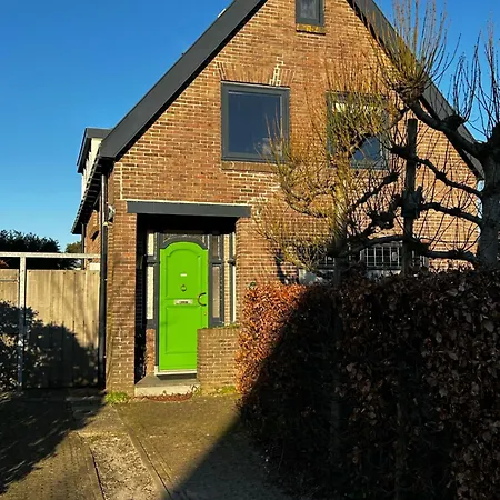 Woning Met Vijver, Oase Rust...